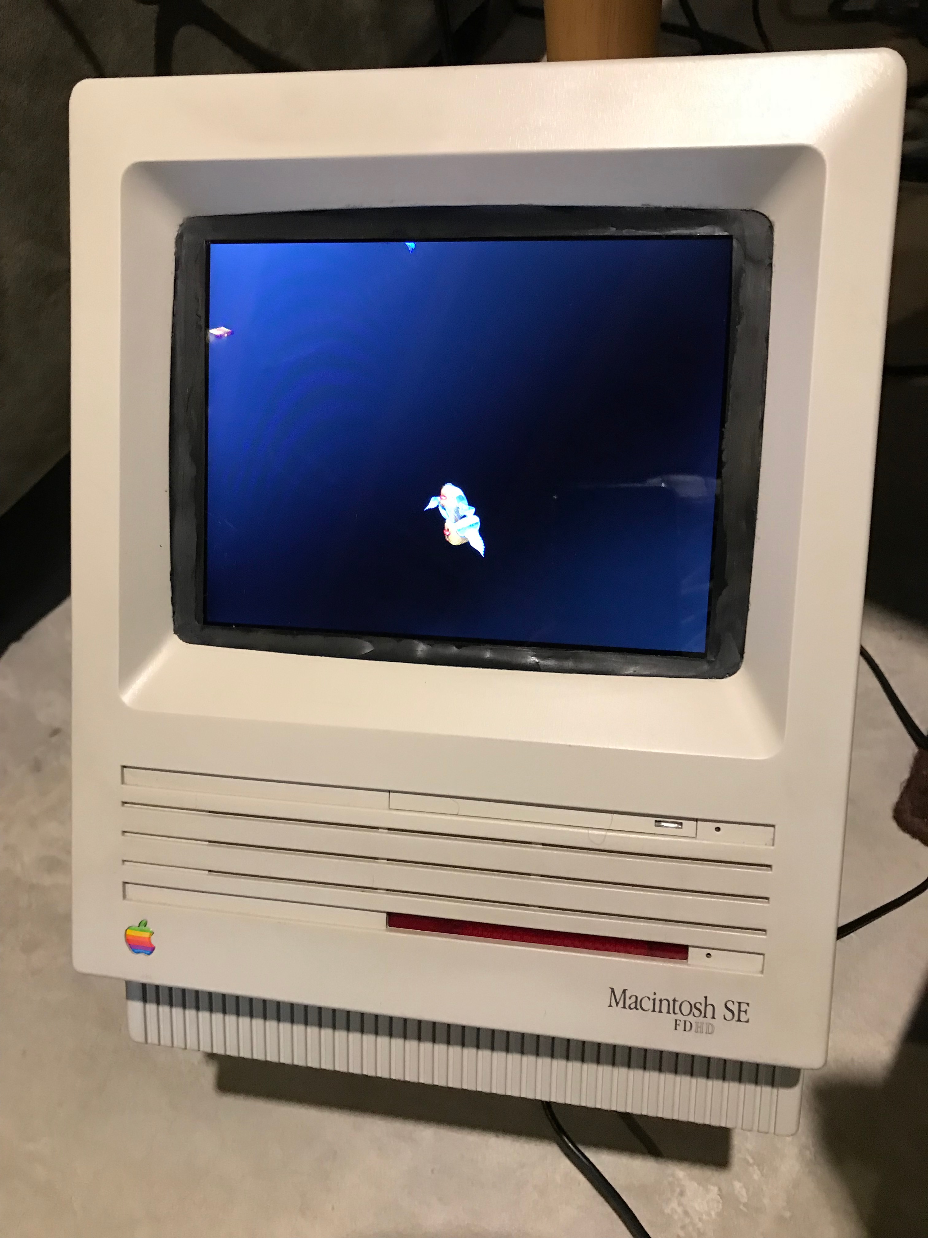 Macintosh SE Front